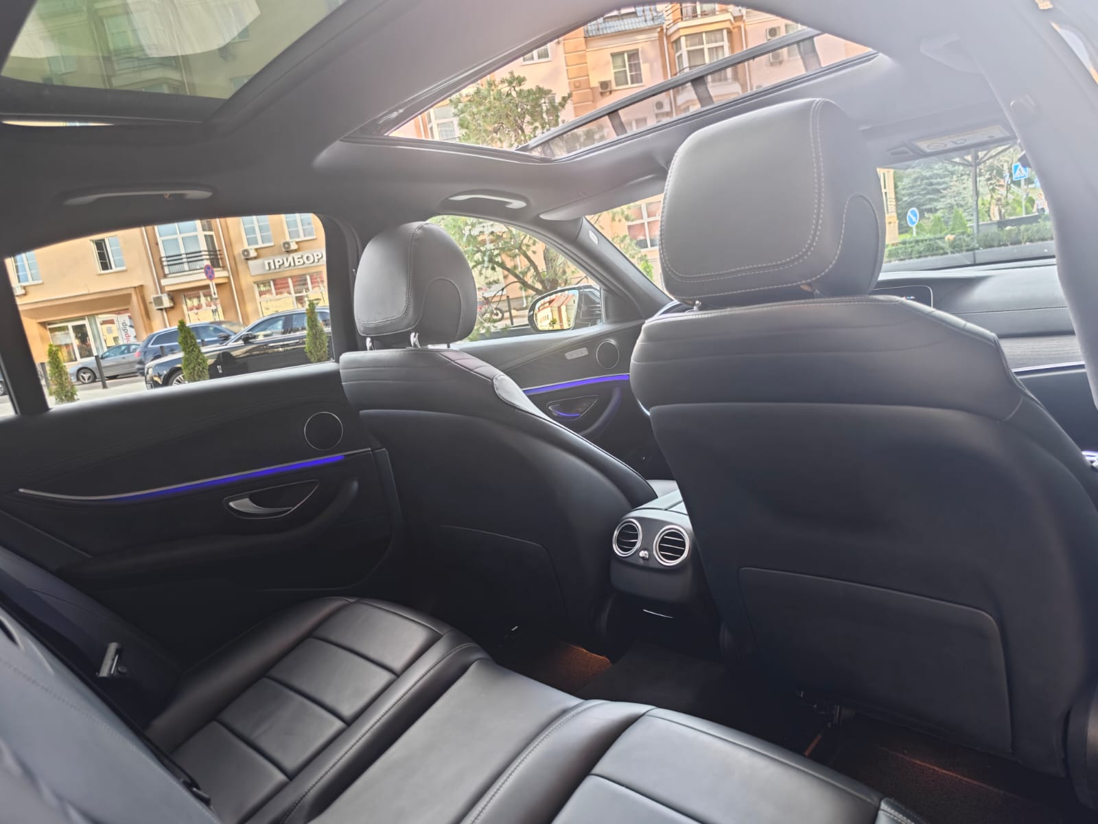  Mercedes-Benz E-class 2021